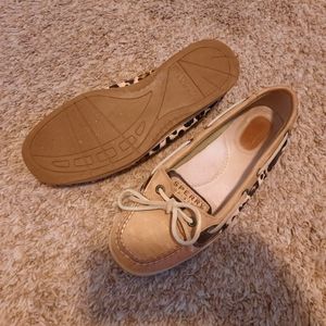 Sperry shoes size 9